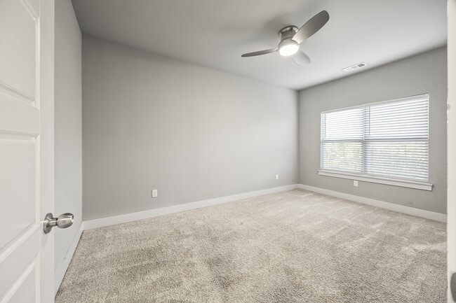 Building Photo - 2063 S Florida Way