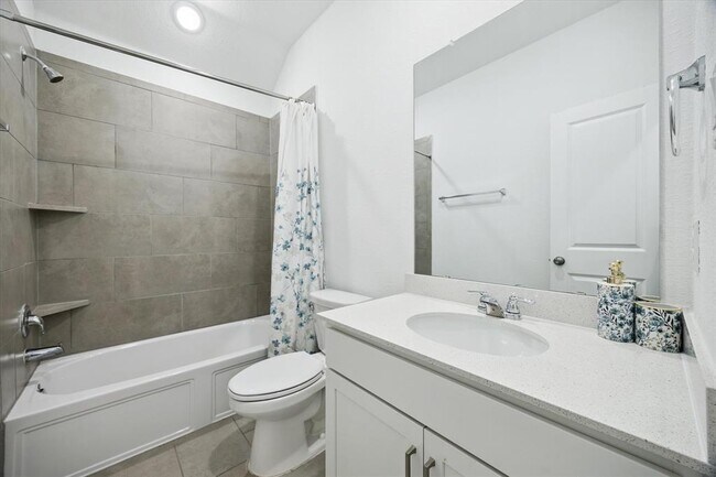 Building Photo - 209 Crimson Rose Ct