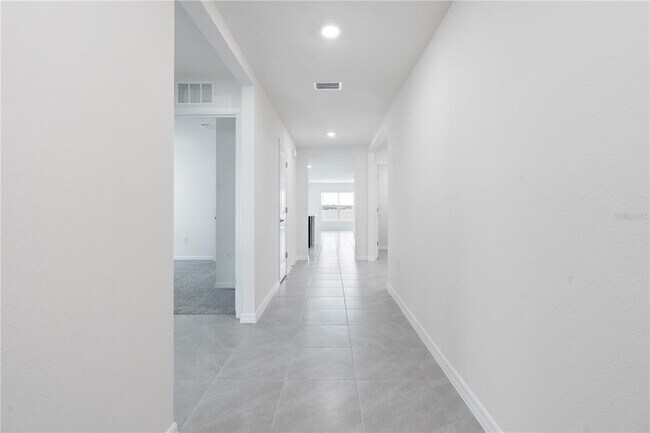 Building Photo - 4762 SW 88th Ln