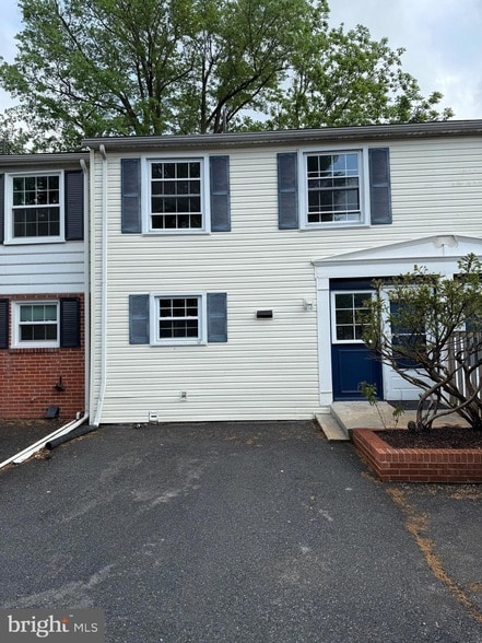 Building Photo - 3334 Tidewater Ct