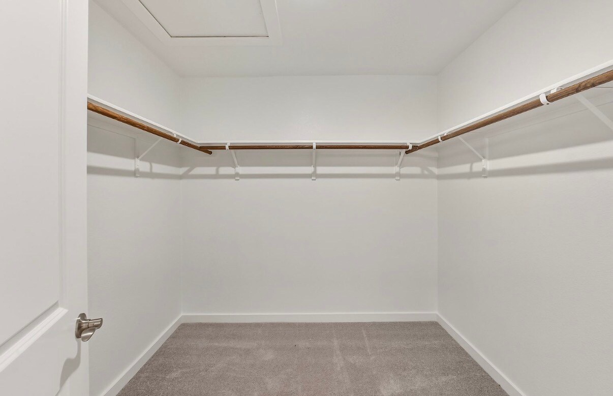 Building Photo - 480 Tailwind Dr