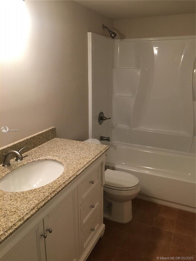 Building Photo - 7121 Miami Lakes Dr