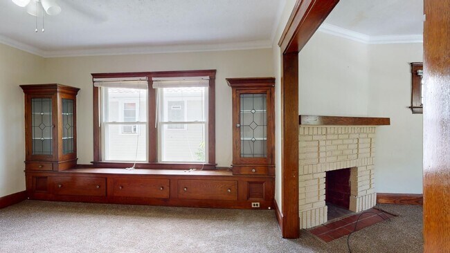 Building Photo - 1285 Cranford Ave