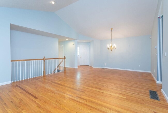 Building Photo - 23 Gleneagle Dr