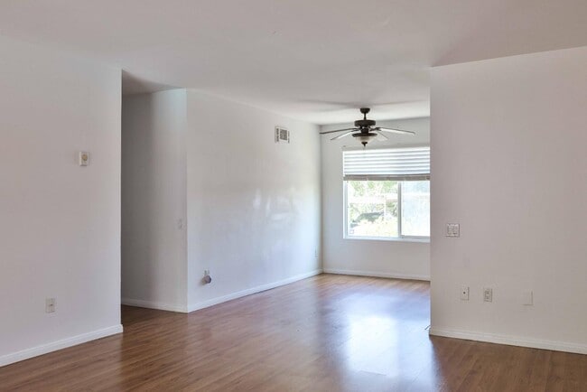 Building Photo - 6333 College Grove Way