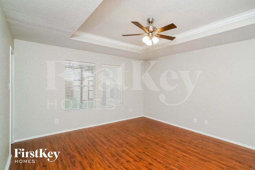 Building Photo - 112 Rustic Acres