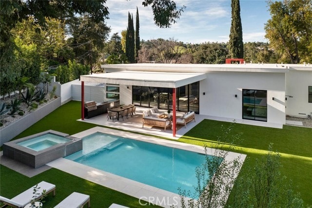 Building Photo - 22020 Alizondo Dr