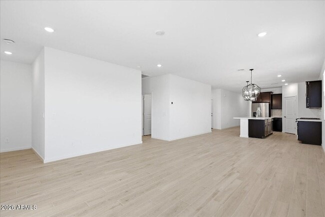 Building Photo - 15875 W Cottontail Ln
