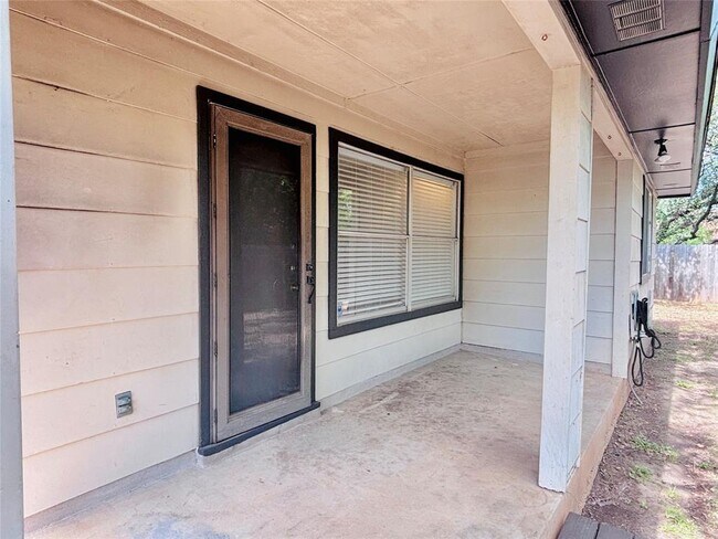 Building Photo - 3700 Cookstown Dr