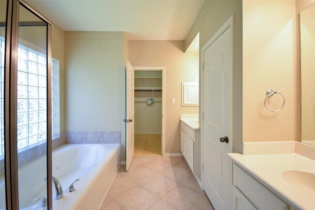 Building Photo - 1326 Laura Hills Ln