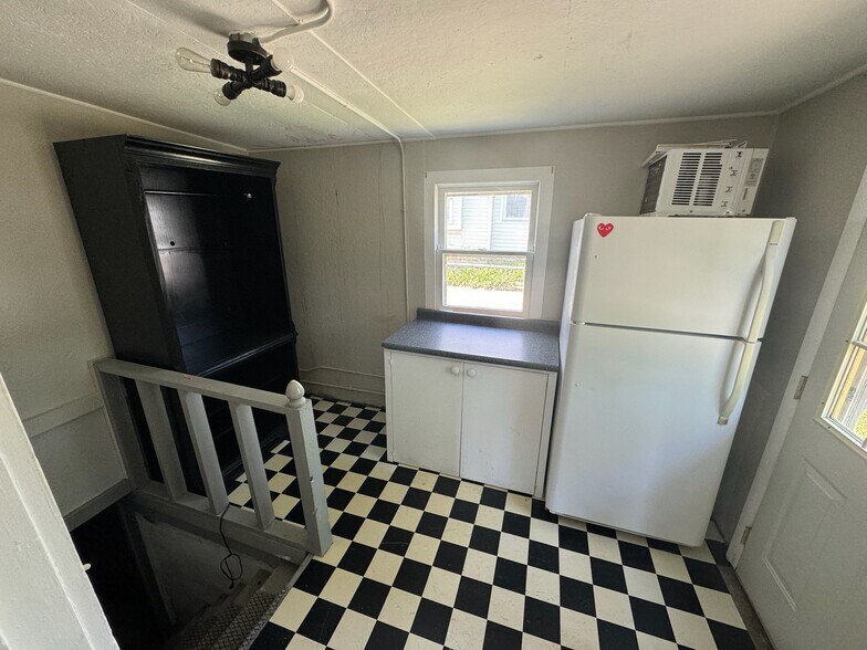 Building Photo - 109 E. 15th Street