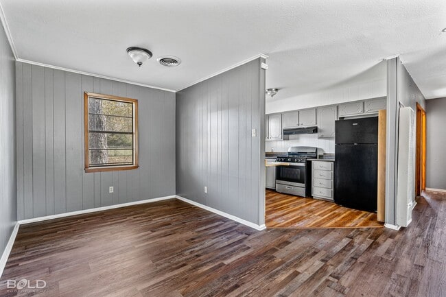 Building Photo - 177 Barbeque Rd