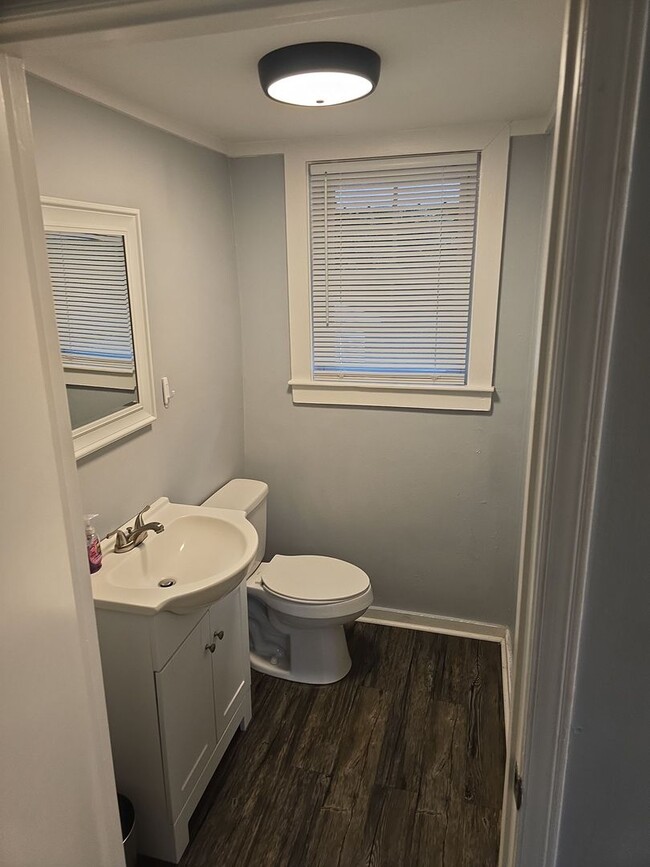 Building Photo - 2 Bed 1.5 bath house in Cayce