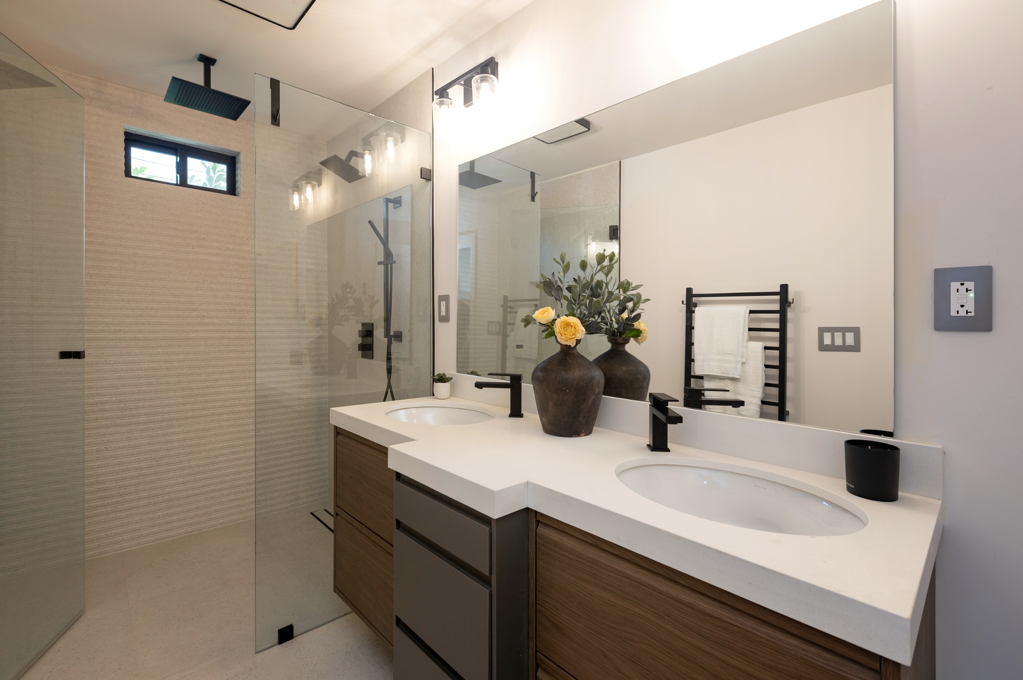 Building Photo - 722 N La Jolla Ave