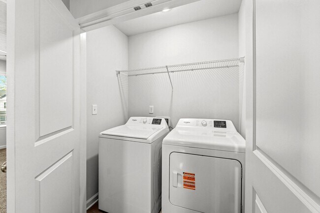 Building Photo - 1212 Vail Dr