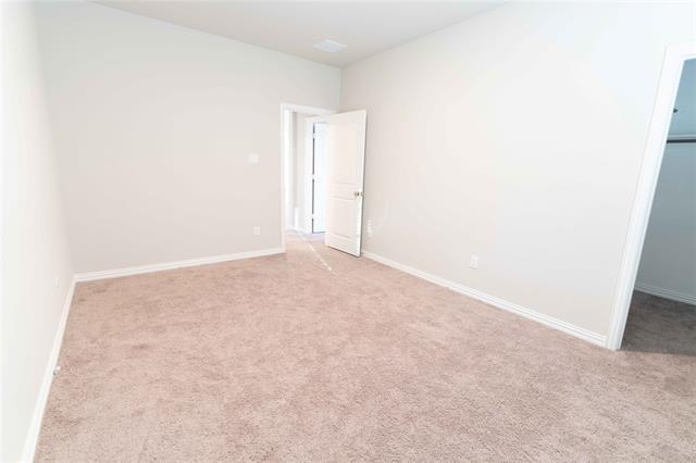 Building Photo - 8635 Edgemere Dr