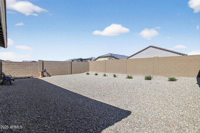 Building Photo - 2994 E Barrel Race Rd