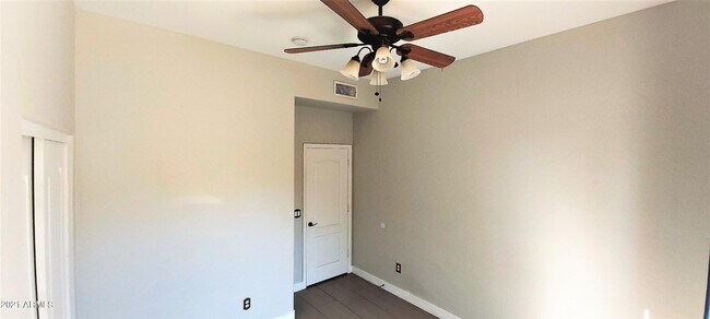 Building Photo - 3741 N Ladera Cir