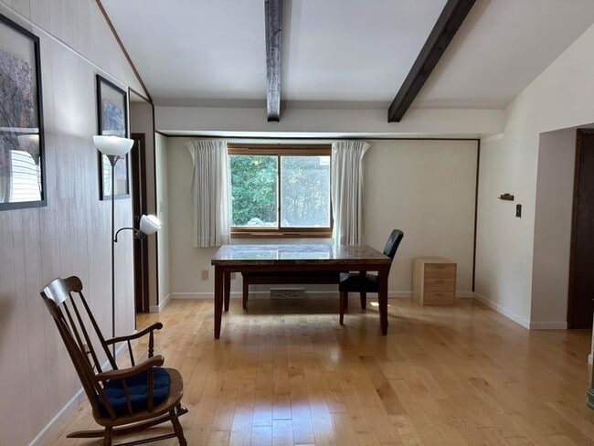 Building Photo - 5646 S 45th St