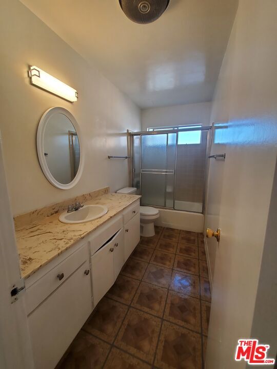 Building Photo - 6199 Canterbury Dr