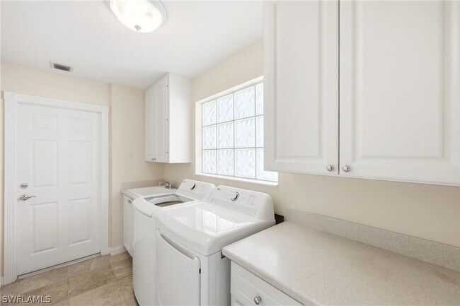 Building Photo - 7647 Novara Ct