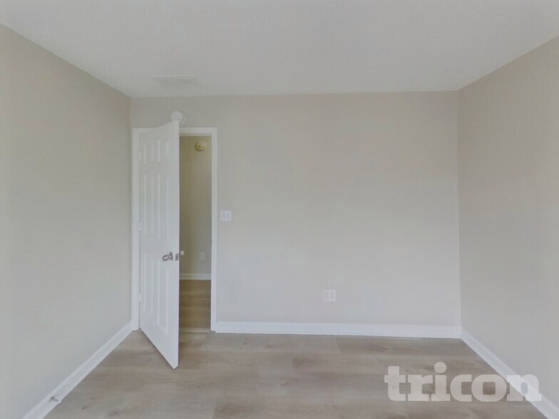 Building Photo - 5741 Amerson Ln