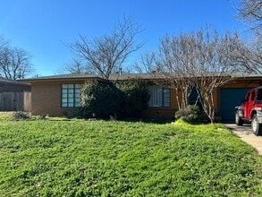 Building Photo - 4720 Lowell Ln