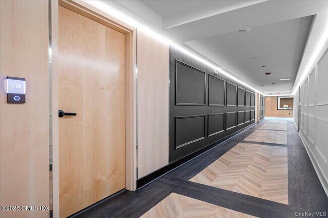 Building Photo - 1188 King St