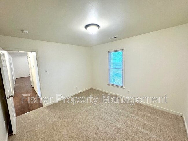 Building Photo - 5248 Oakforest Dr