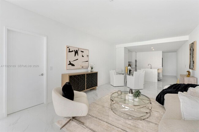 Building Photo - 700 NE 24th St