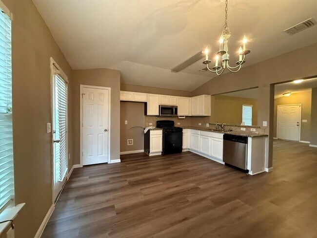 Building Photo - 18017 Busby Dr