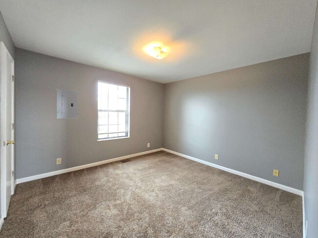 Building Photo - 351 Peabody Dr