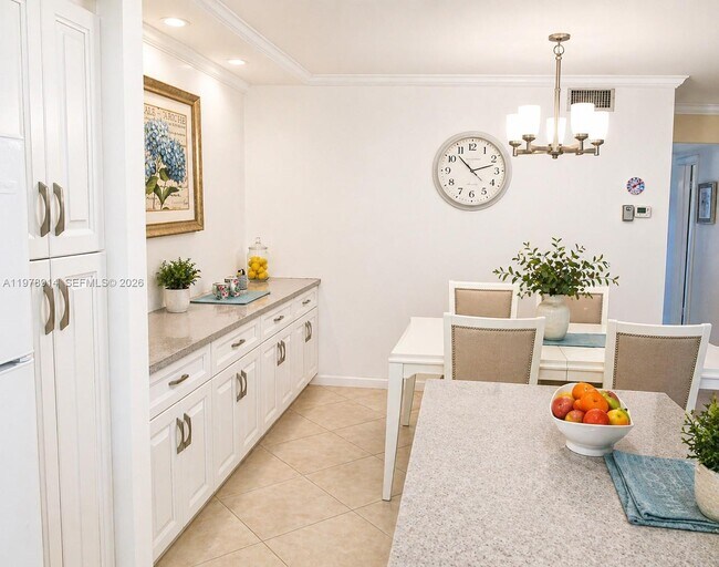 Building Photo - 580 Egret Dr