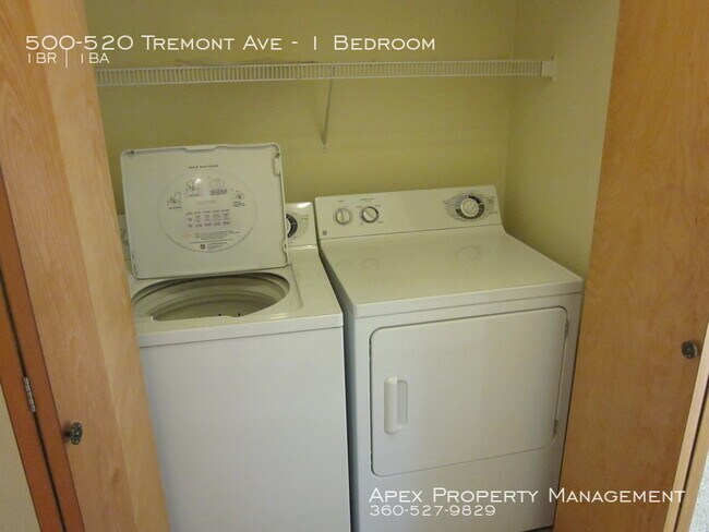 Building Photo - NORTH BELLINGHAM - Creekside Villas