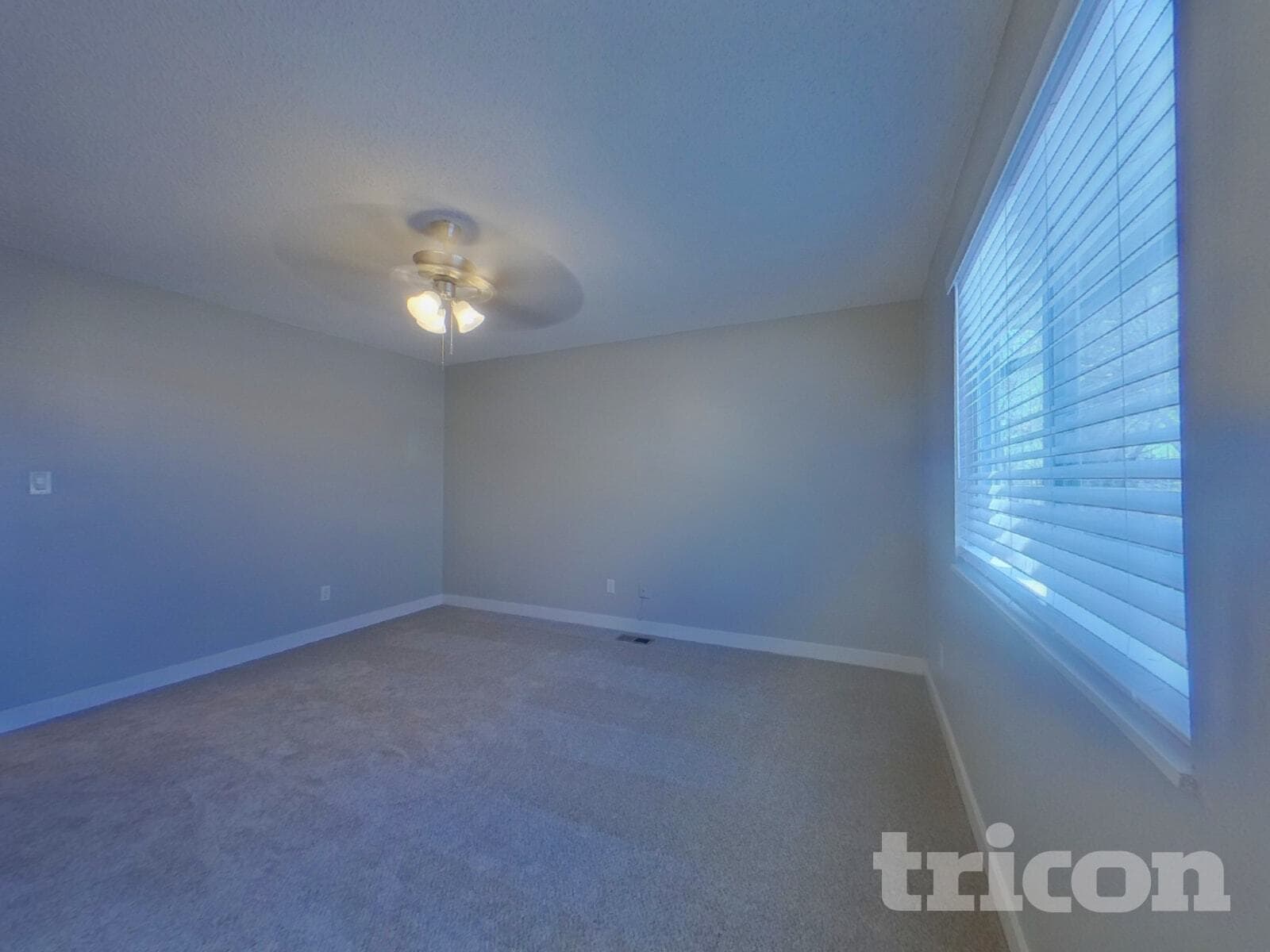 Building Photo - 2882 Dickens Dr