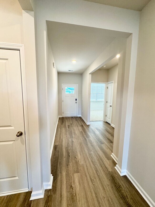 Building Photo - Brand New! Central Conway Location in Kingston Bay! Beautiful Pond View!