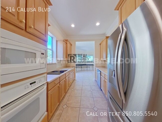 Building Photo - 214 Calusa Blvd