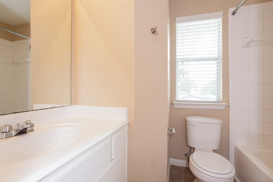 Building Photo - 4606 Serenity Trail
