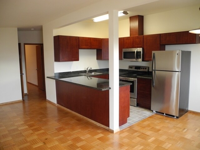 Primary Photo - Beautiful 2-Bedroom Apartment with Stunnin...