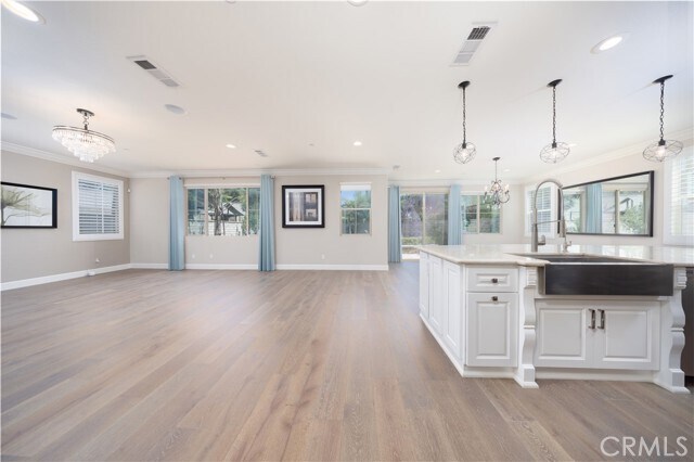 Building Photo - 7530 Cabrillo Way