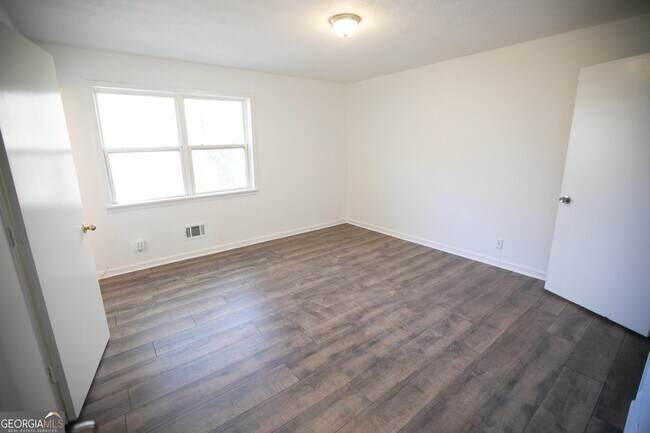 Building Photo - 2761 Rockdale Dr