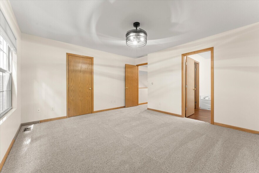 Building Photo - 1203 Windwood Ln