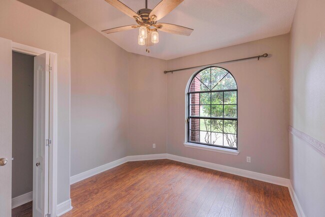 Building Photo - 7303 Frankfort St