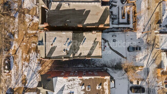 Building Photo - 2137 Russell Blvd