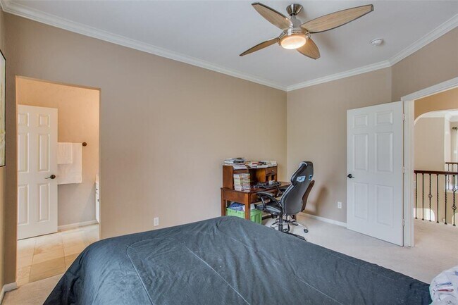Building Photo - 28 Twin Valley Dr