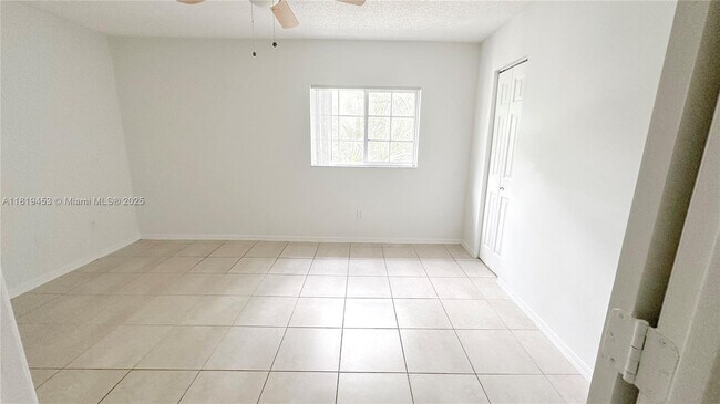 Building Photo - 3690 N 56th Ave