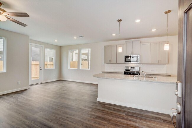 Building Photo - 1520 Red Acer Dr