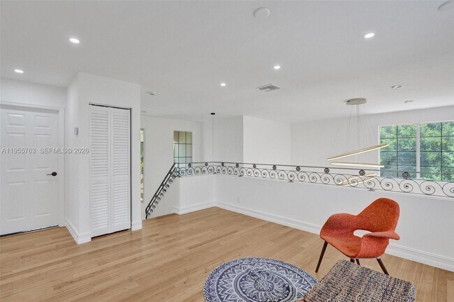 Building Photo - 1251 Hayes St