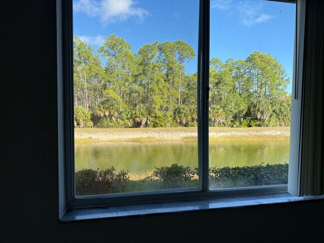 Building Photo - Remodeled, Move-In Ready 3-Bedroom Condo in Prime Naples Location