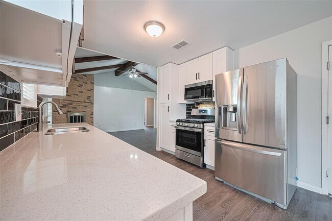 Building Photo - 14319 Waterville Way